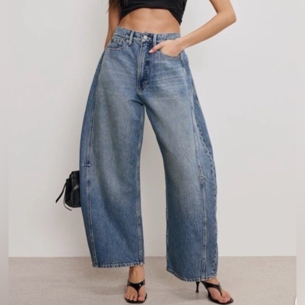Good American Extreme Barrel Leg Jeans NWT